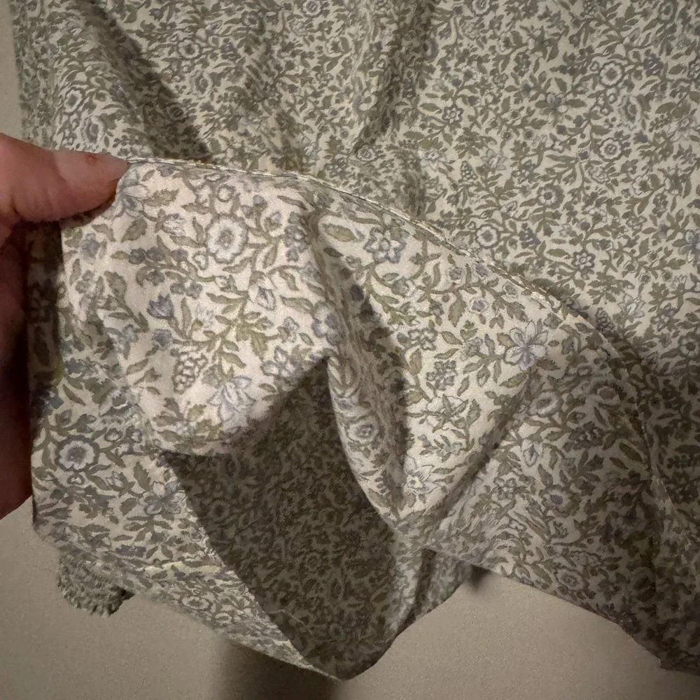 EUC Tuckernuck Hyacinth House Floral Smocked-Neck Long Sleeve Blouse 100% Cotton - Picture 14 of 14